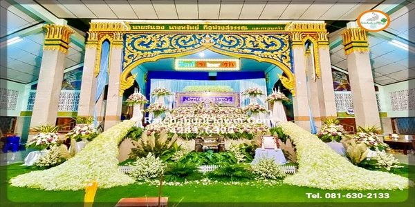 สวนดอกไม้หน้าศพแบบนกยูง ดอกไม้งานศพนกยูงและสวนสวยๆ ดอกไม้งานศพสวยประดับนกยูง ดอกไม้หน้าหีบแบบสวนพร้อมนกยูง แบบที่ 34
