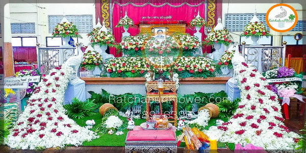 สวนดอกไม้หน้าศพ  & จัดดอกไม้งานศพ ประดับนกยูง แบบที่ 21